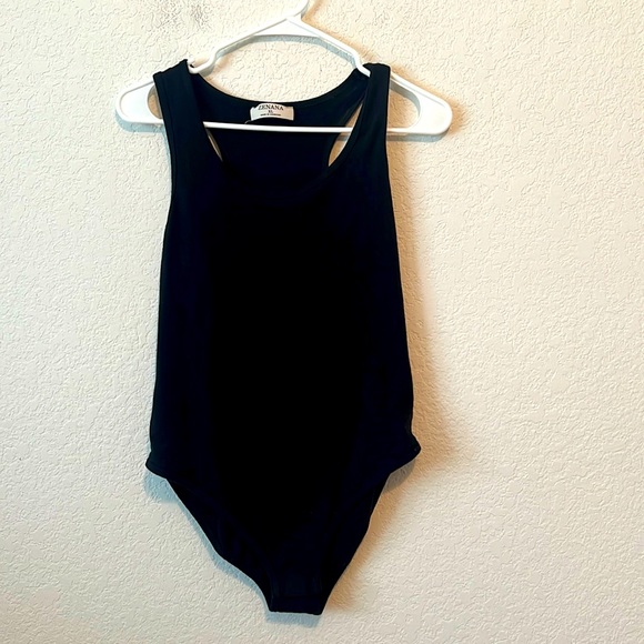Zenana Outfitters Tops - Zenana black bodysuit